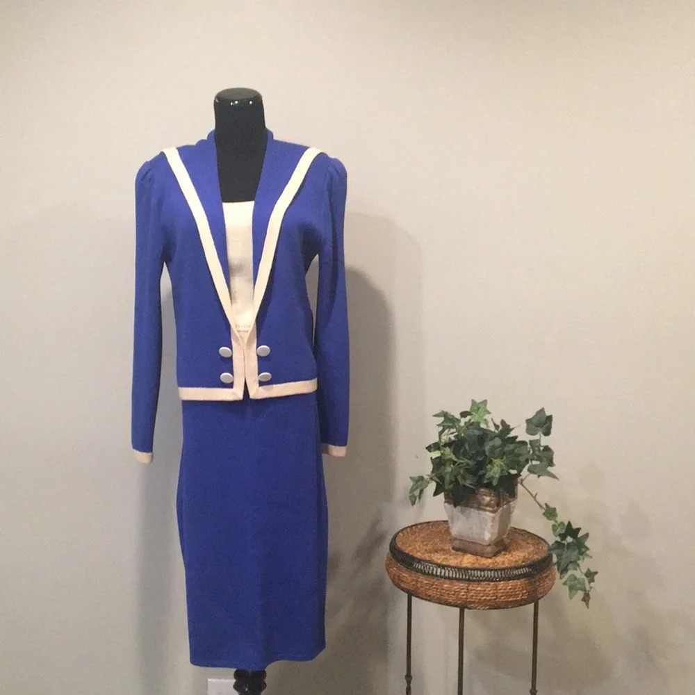 Vtg Rare* St. John 3 piece Suit